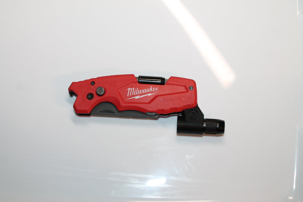 Milwaukee Fastback Light - Multi Tool Flashlight